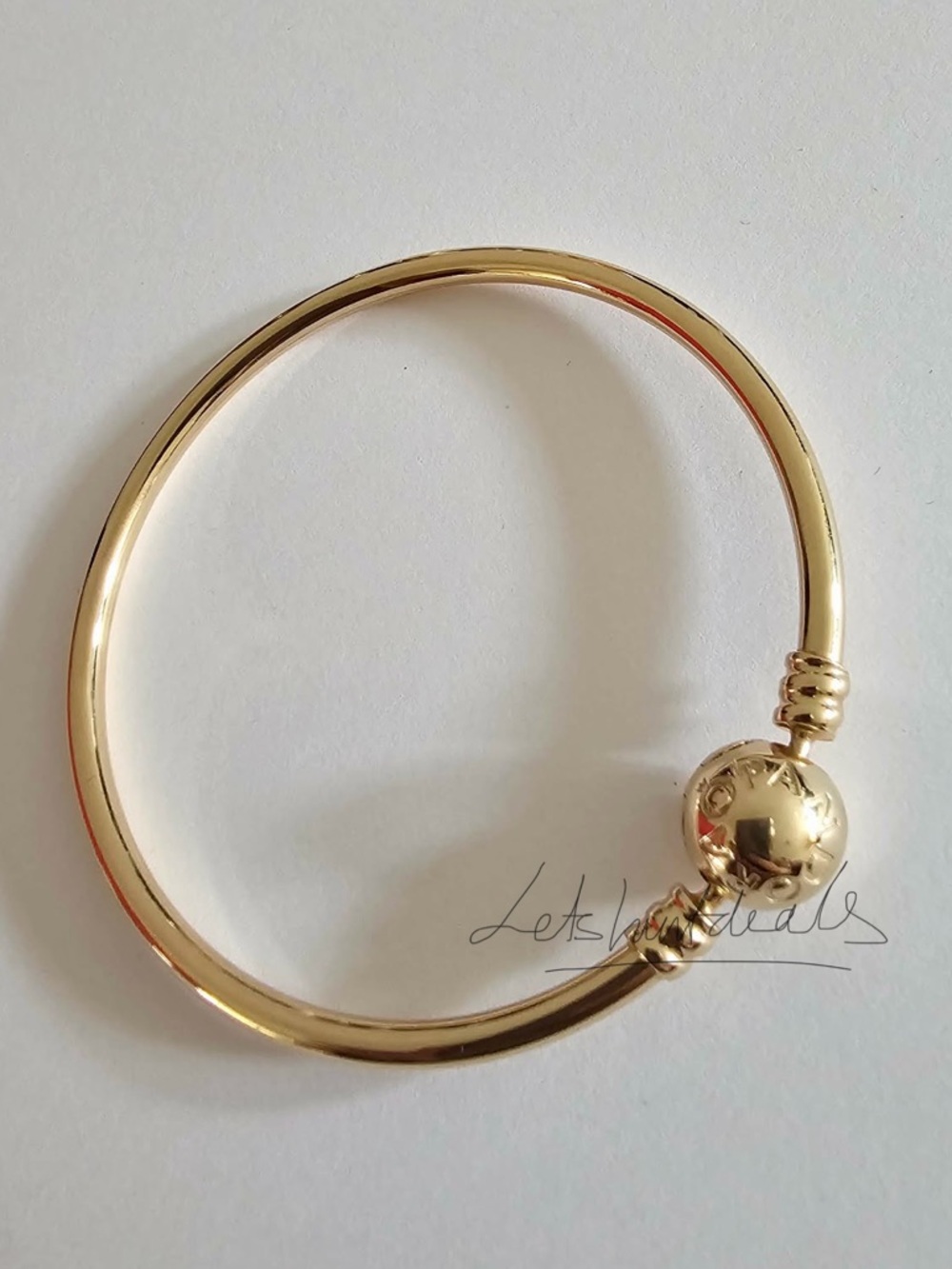 BRAND-NEW Pandora 14K Moment Bangle with Signature Clasp. Size 19CM/7.5in.